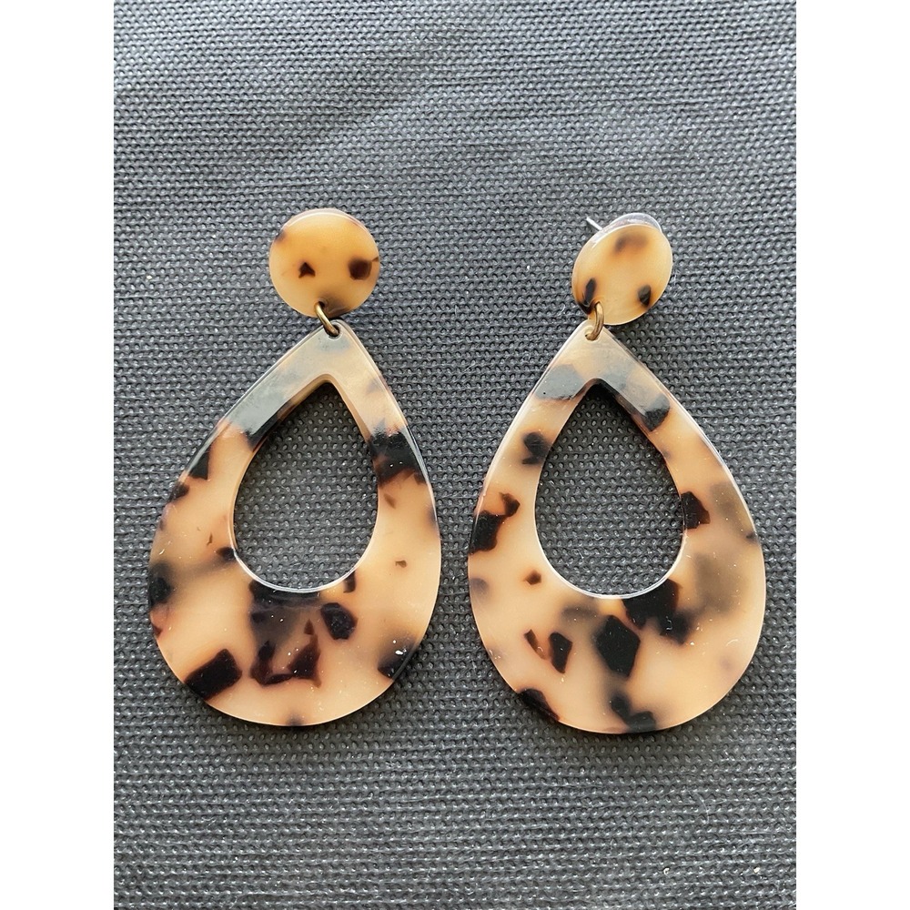 lightweight acrylic Teardep Beige Brown Earrings Vintage Estate Jewelry